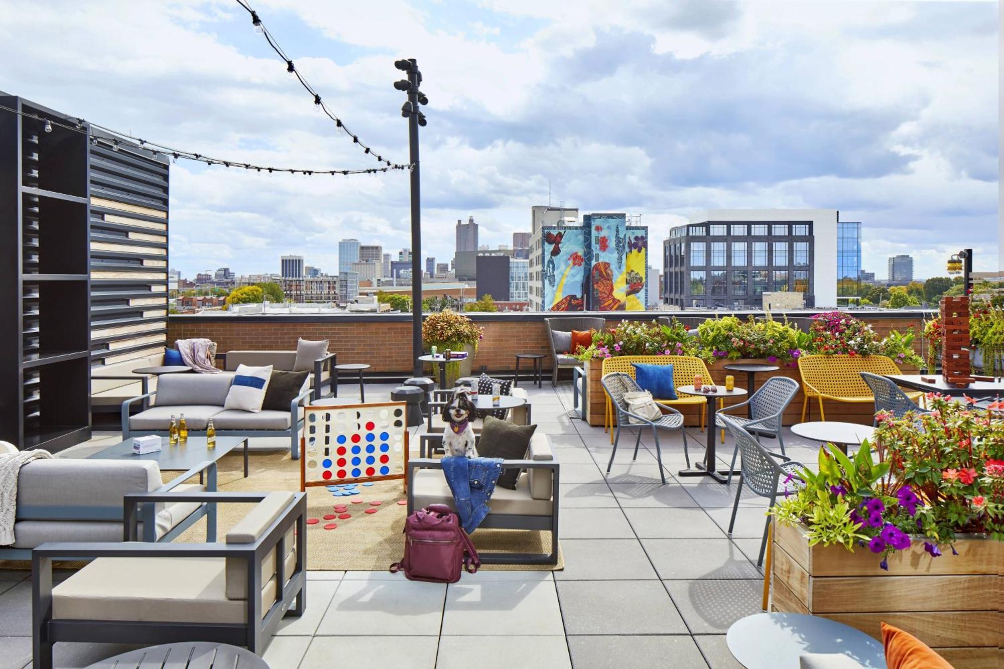 Moxy Columbus Short North Hotel Exterior photo