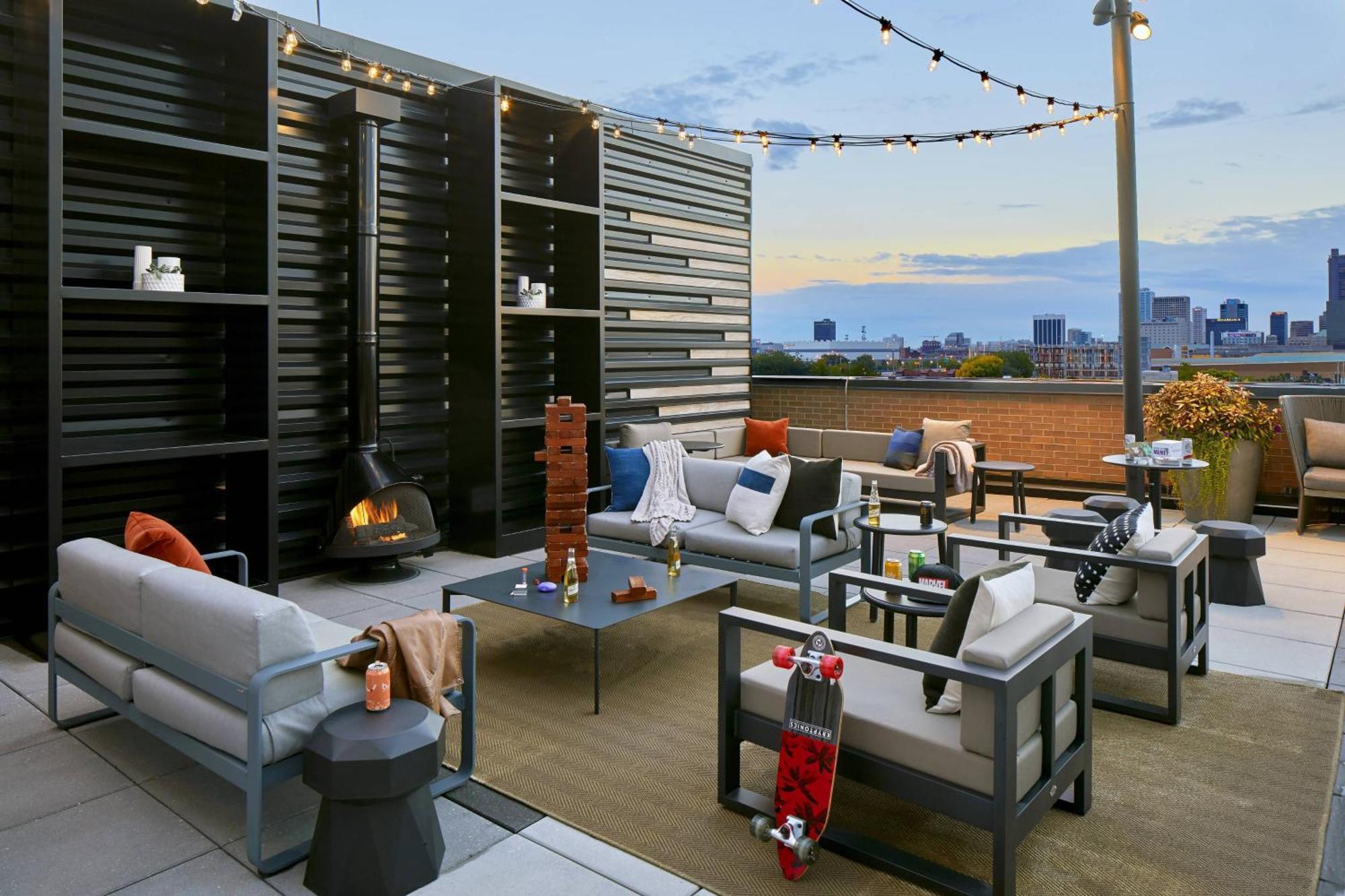 Moxy Columbus Short North Hotel Exterior photo